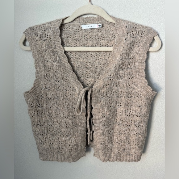Lush Sweetheart Neck Taupe Knit Cardigan Vest - Picture 6 of 8